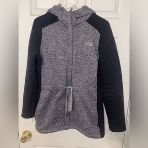 EUC- The North Face ribbed jacket w/hoodie